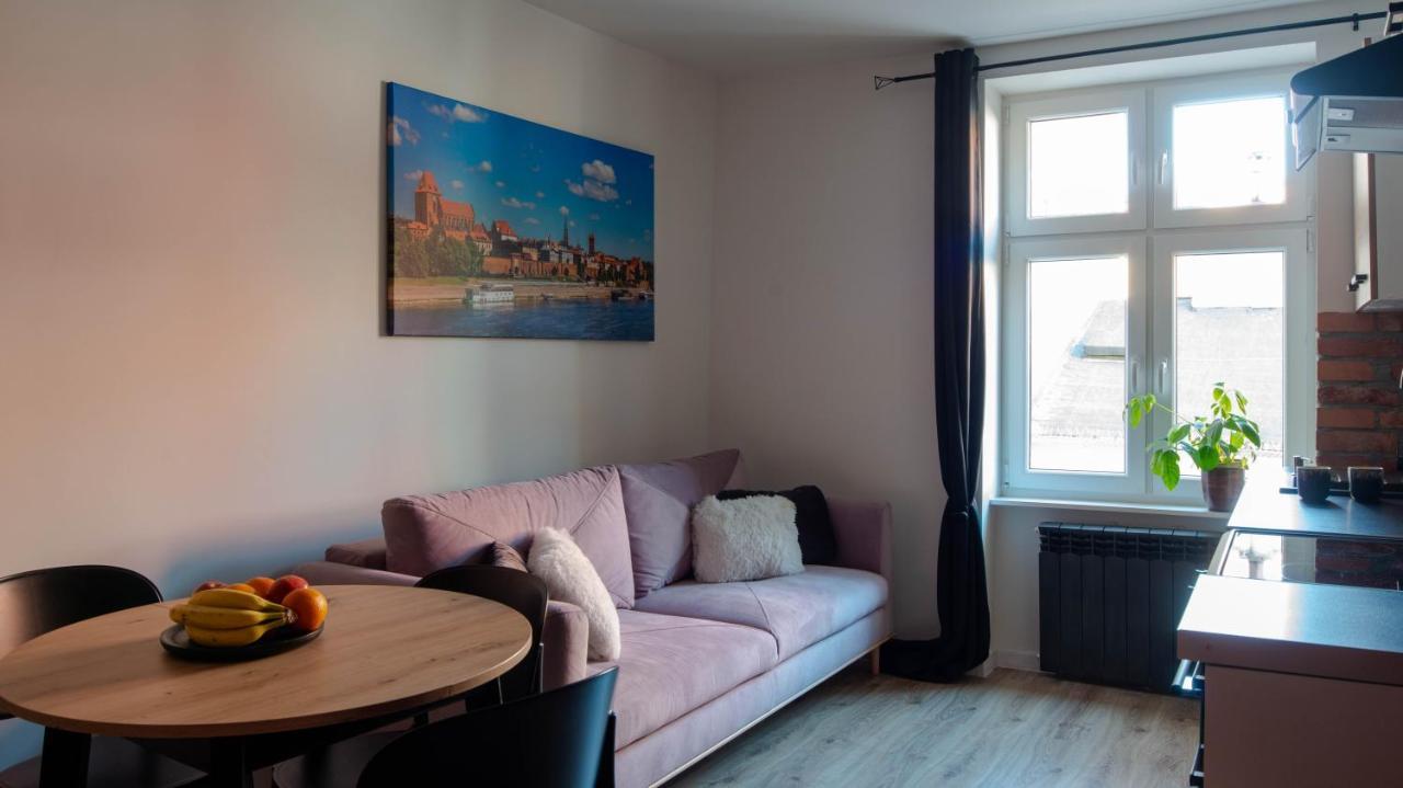 Main Square Apartment