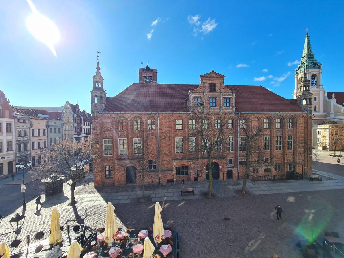 Main Square Apartment